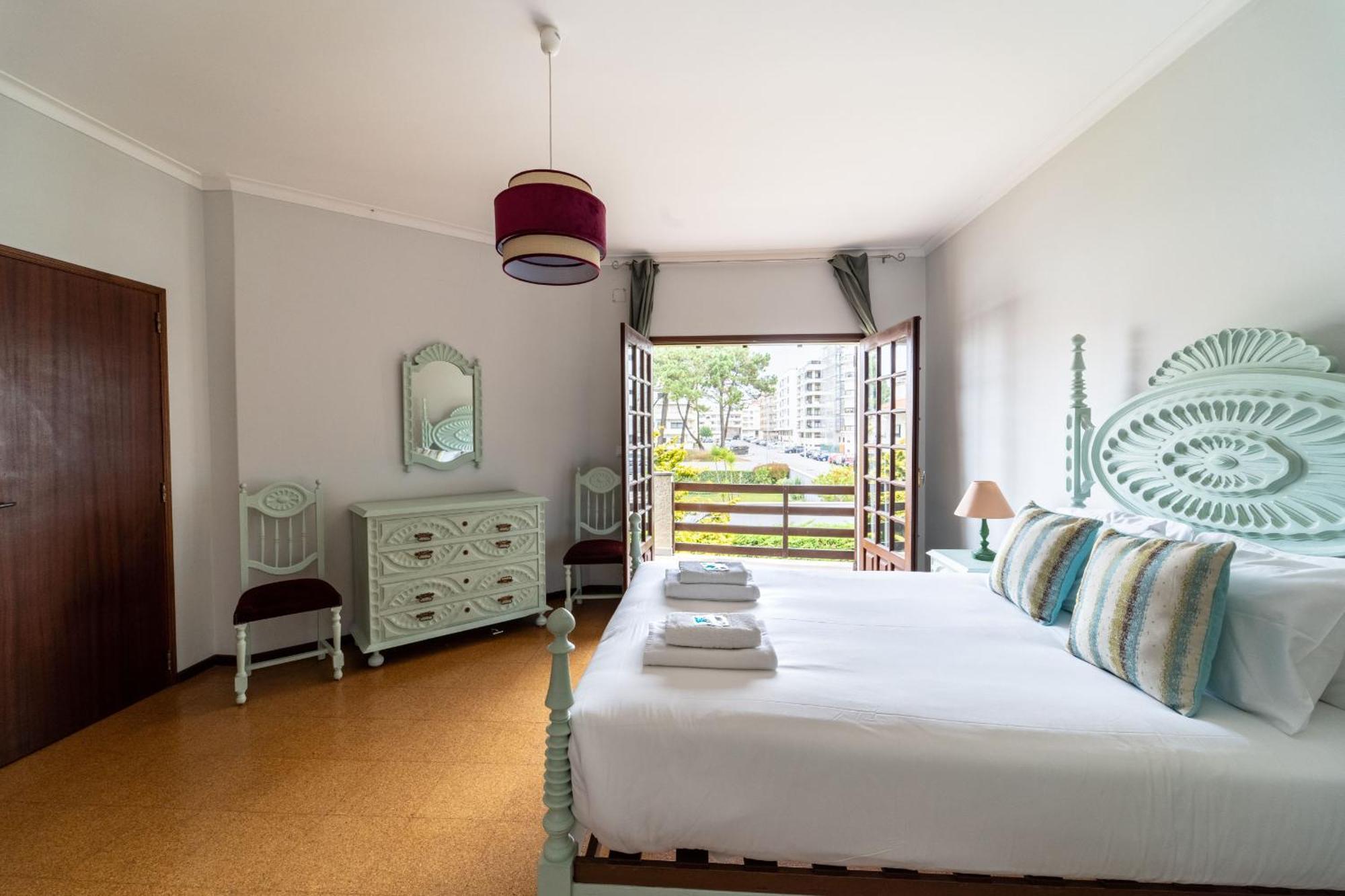 Amorosa Villa, 500M From The Beach By House And People Luaran gambar