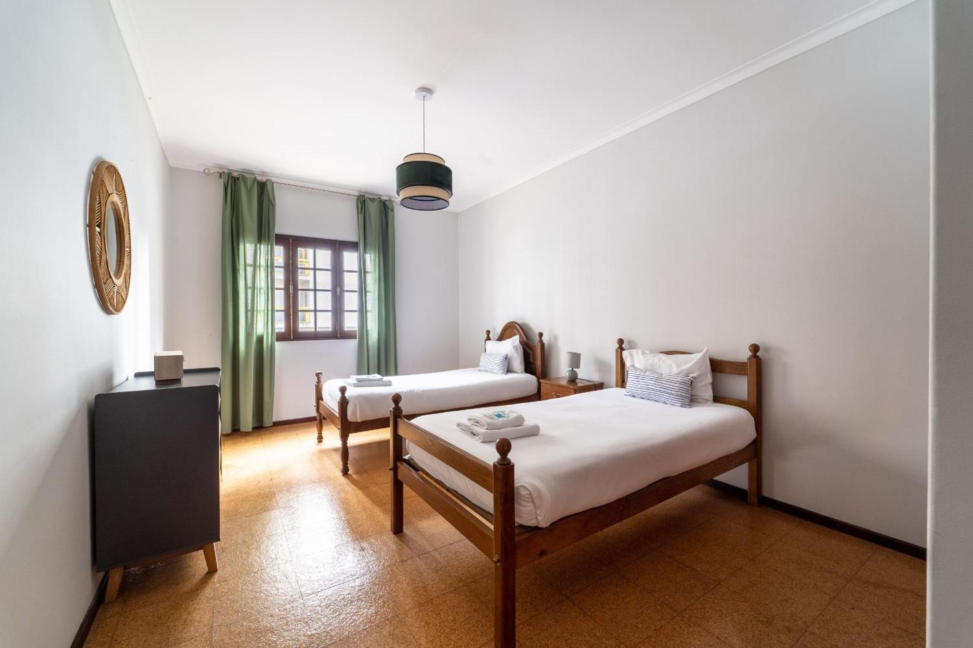 Amorosa Villa, 500M From The Beach By House And People Luaran gambar