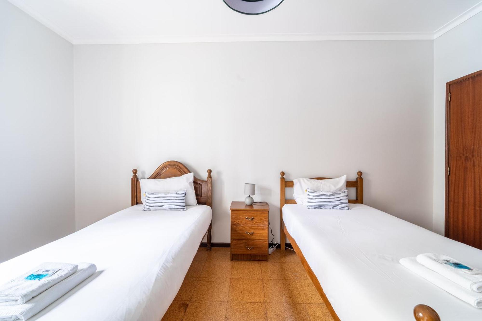 Amorosa Villa, 500M From The Beach By House And People Luaran gambar
