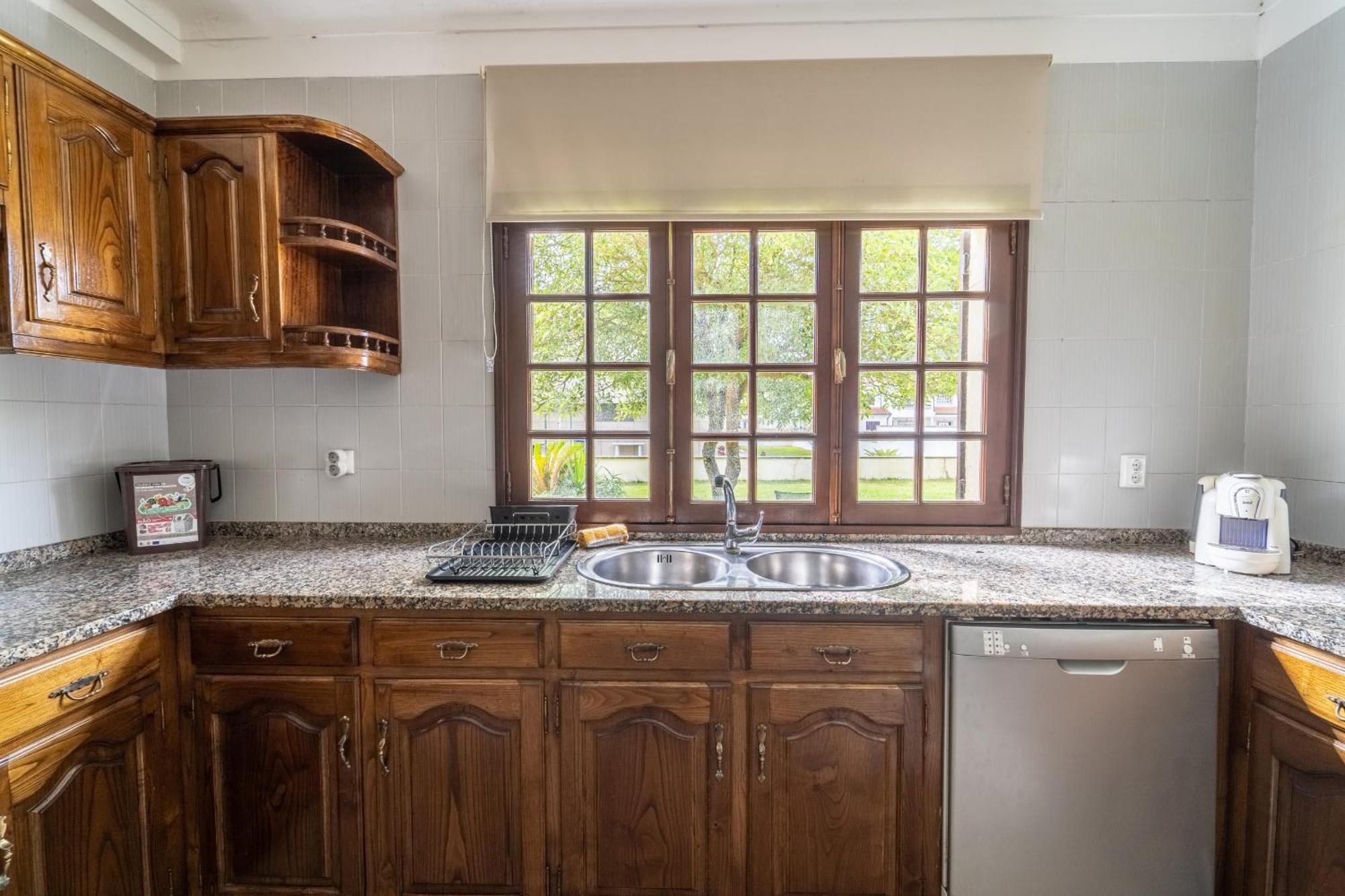Amorosa Villa, 500M From The Beach By House And People Luaran gambar