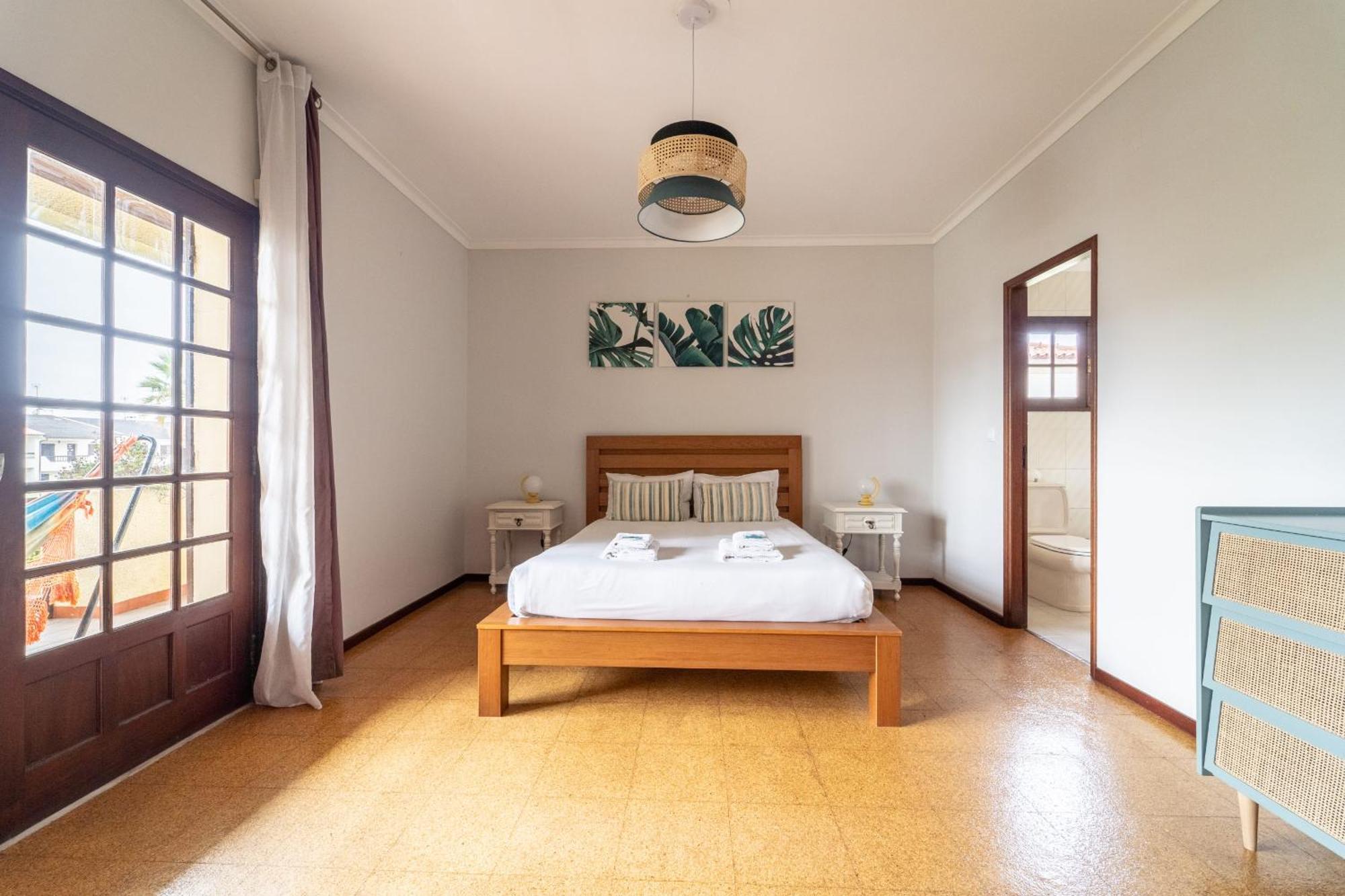 Amorosa Villa, 500M From The Beach By House And People Luaran gambar