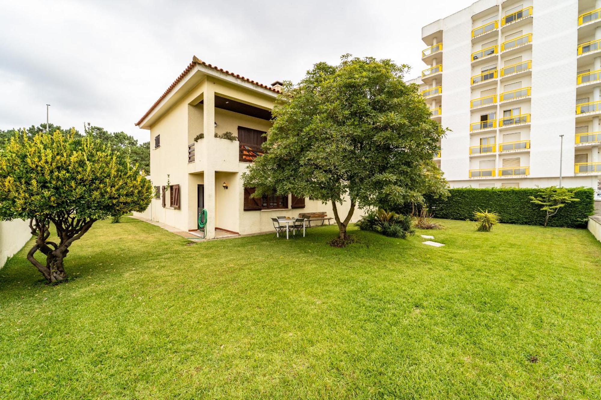 Amorosa Villa, 500M From The Beach By House And People Luaran gambar